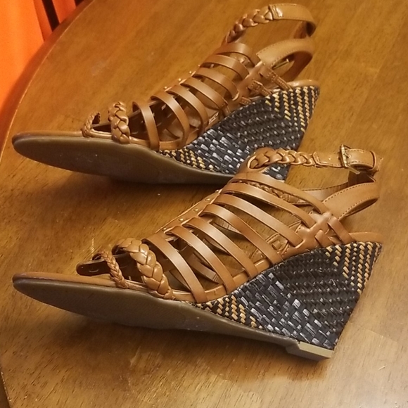 Guess wedge sandals - Picture 2 of 10
